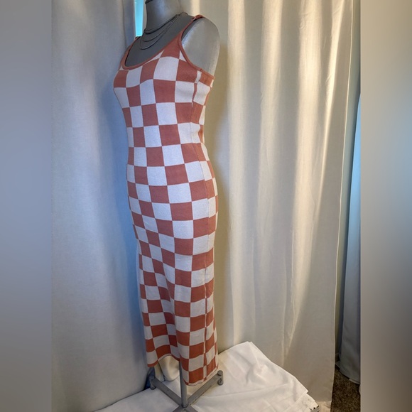Soft Peach Cream Checkerboard Knit Midi Dress Minimalist Euro Summer Sz Medium - Picture 7 of 9